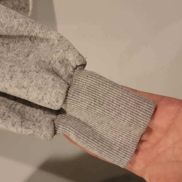 Super Cute Cropped - Picture 5 of 5